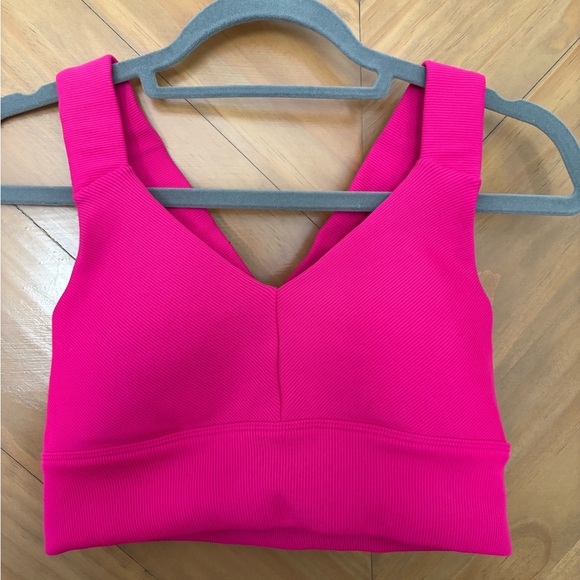 ALO Yoga Hot Pink Sports Bra - Picture 1 of 3